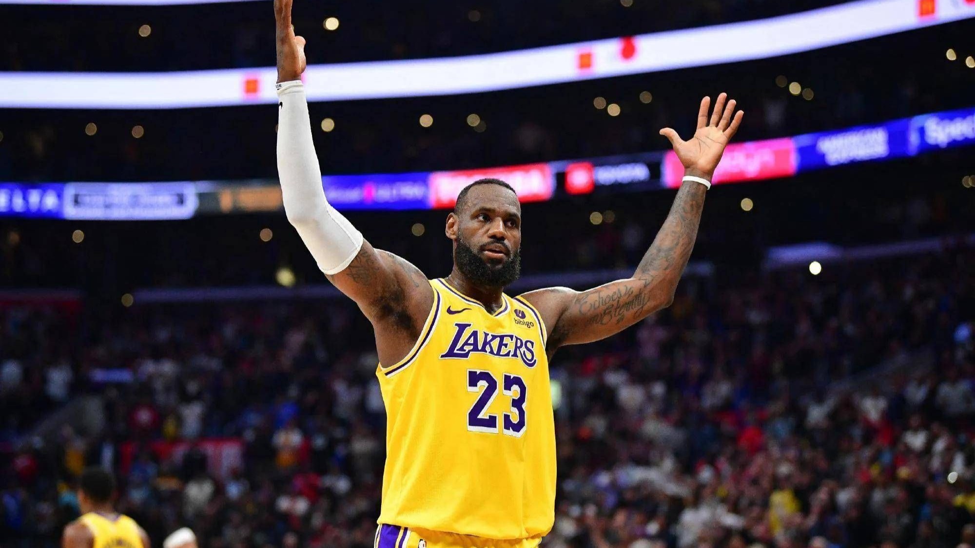 NBA选秀大会状元秀现身集训