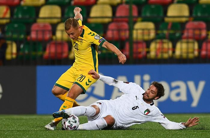 关于波兰客场憾负立陶宛，世预赛排名位列小组第三的信息