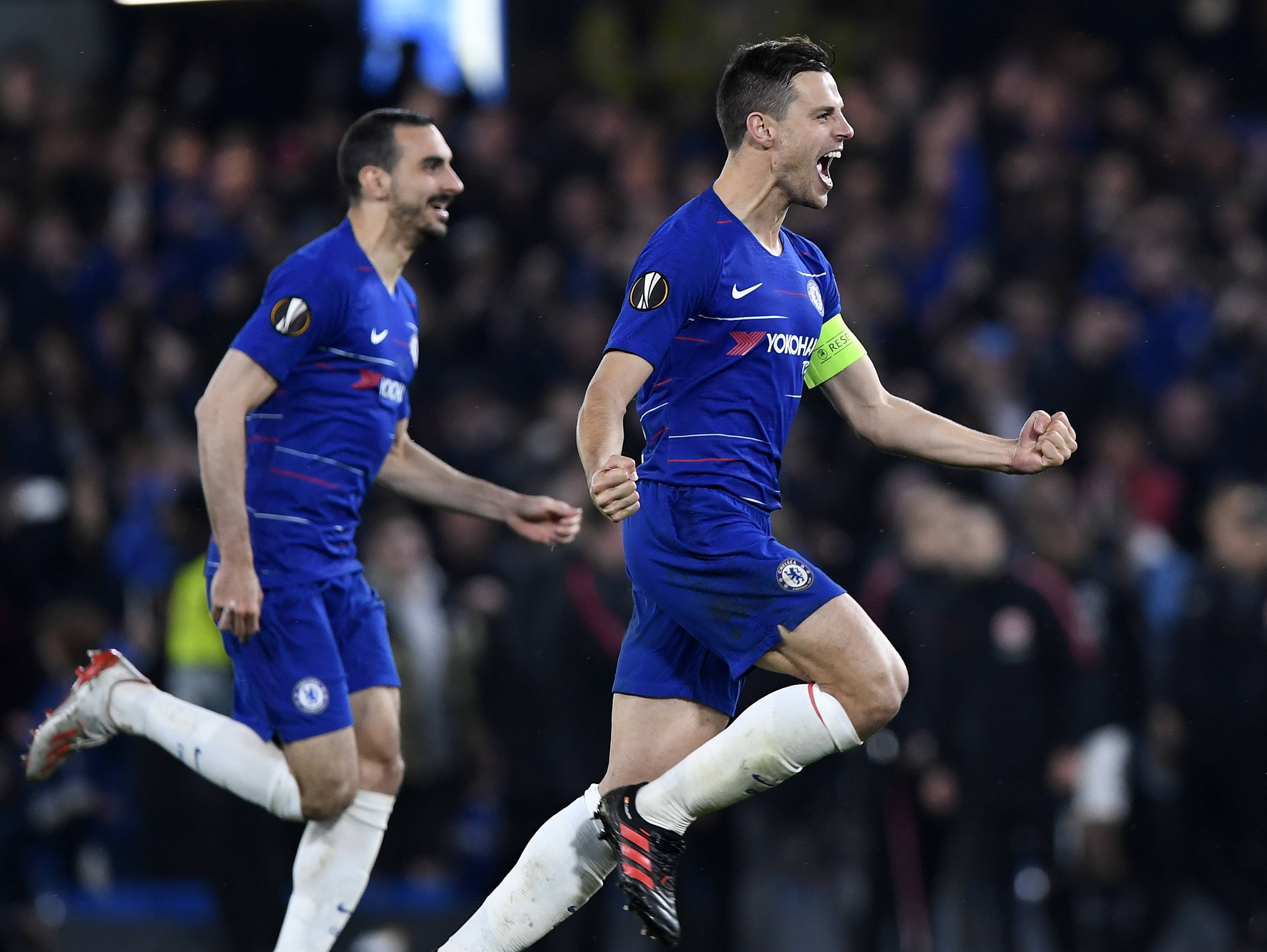 切尔西备战关键比赛，团结一心