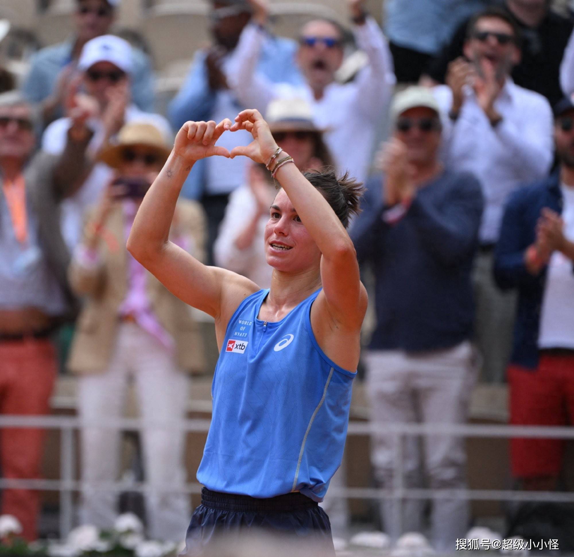 摩洛哥女足比赛中扳倒劲敌夺冠 摩洛哥女足比赛中扳倒劲敌夺冠