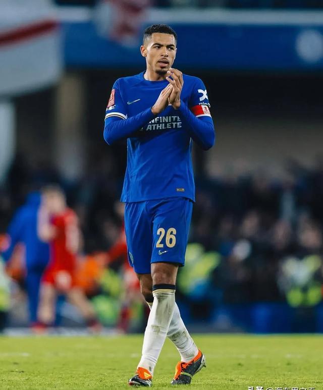 切尔西主场告捷,英超冠军呼之欲出 切尔西主场告捷,英超冠军呼之欲出