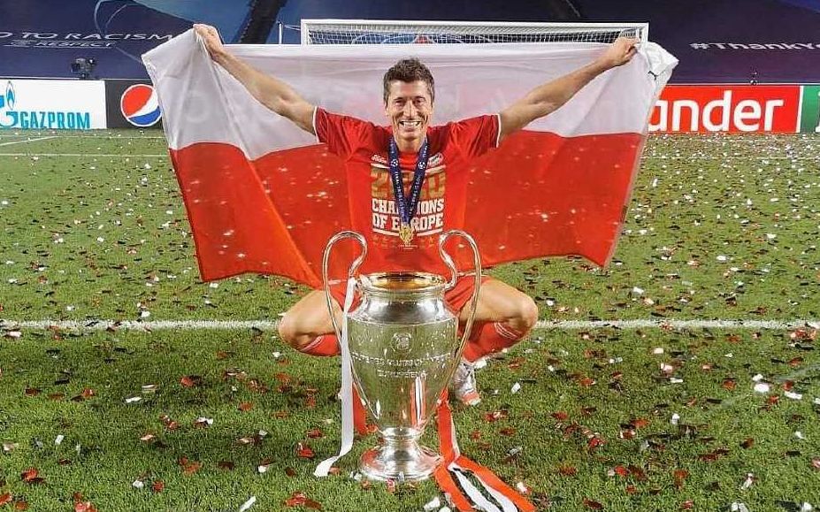 莱万多夫斯基梅开二度，拜仁慑服对手