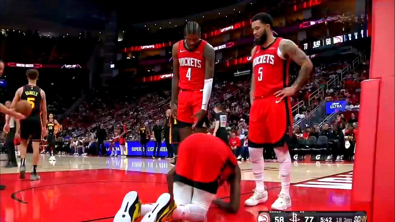 火箭击败老鹰,结束连败 火箭击败老鹰,结束连败