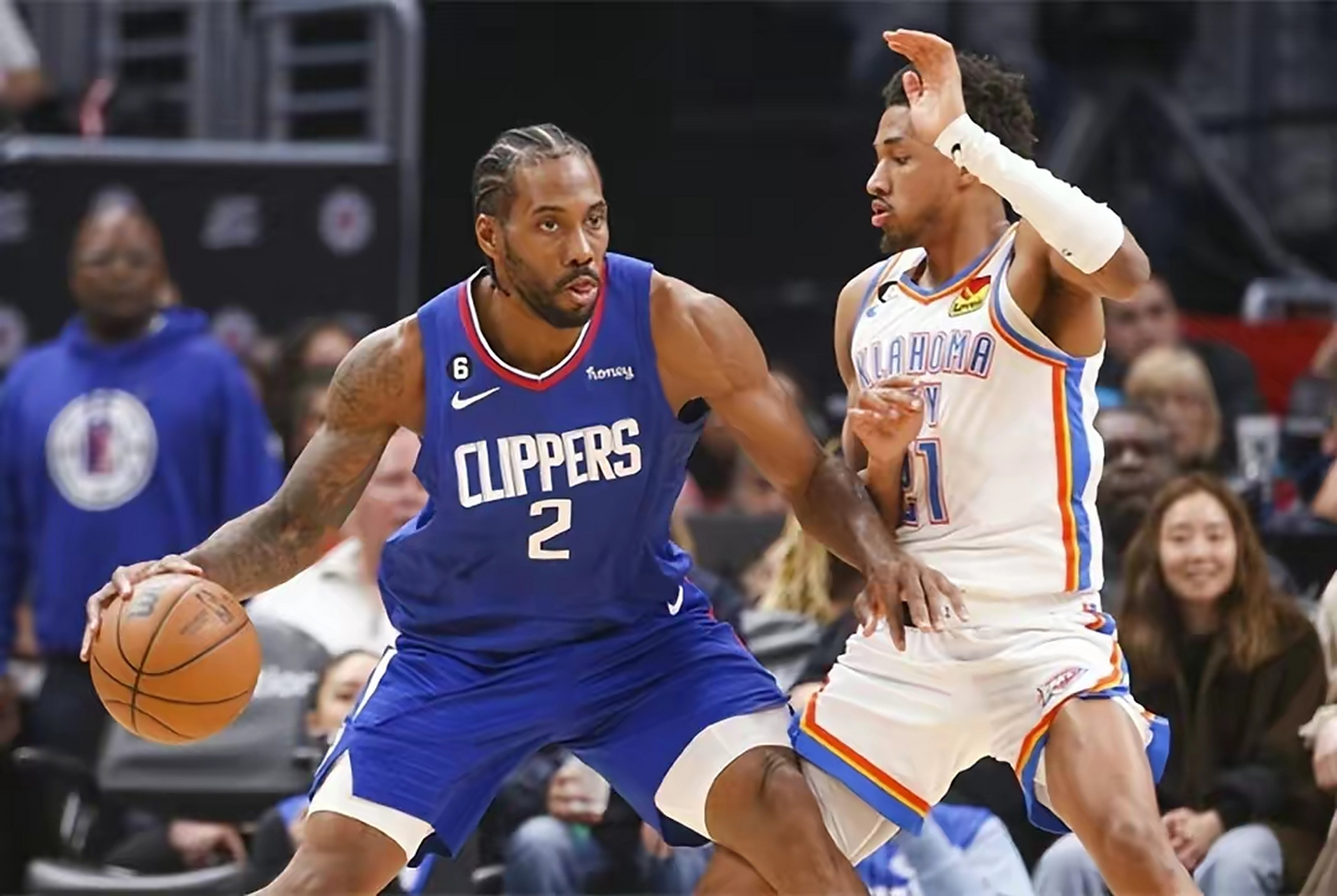 雷霆主场战胜快船,终结连败 雷霆主场战胜快船,终结连败