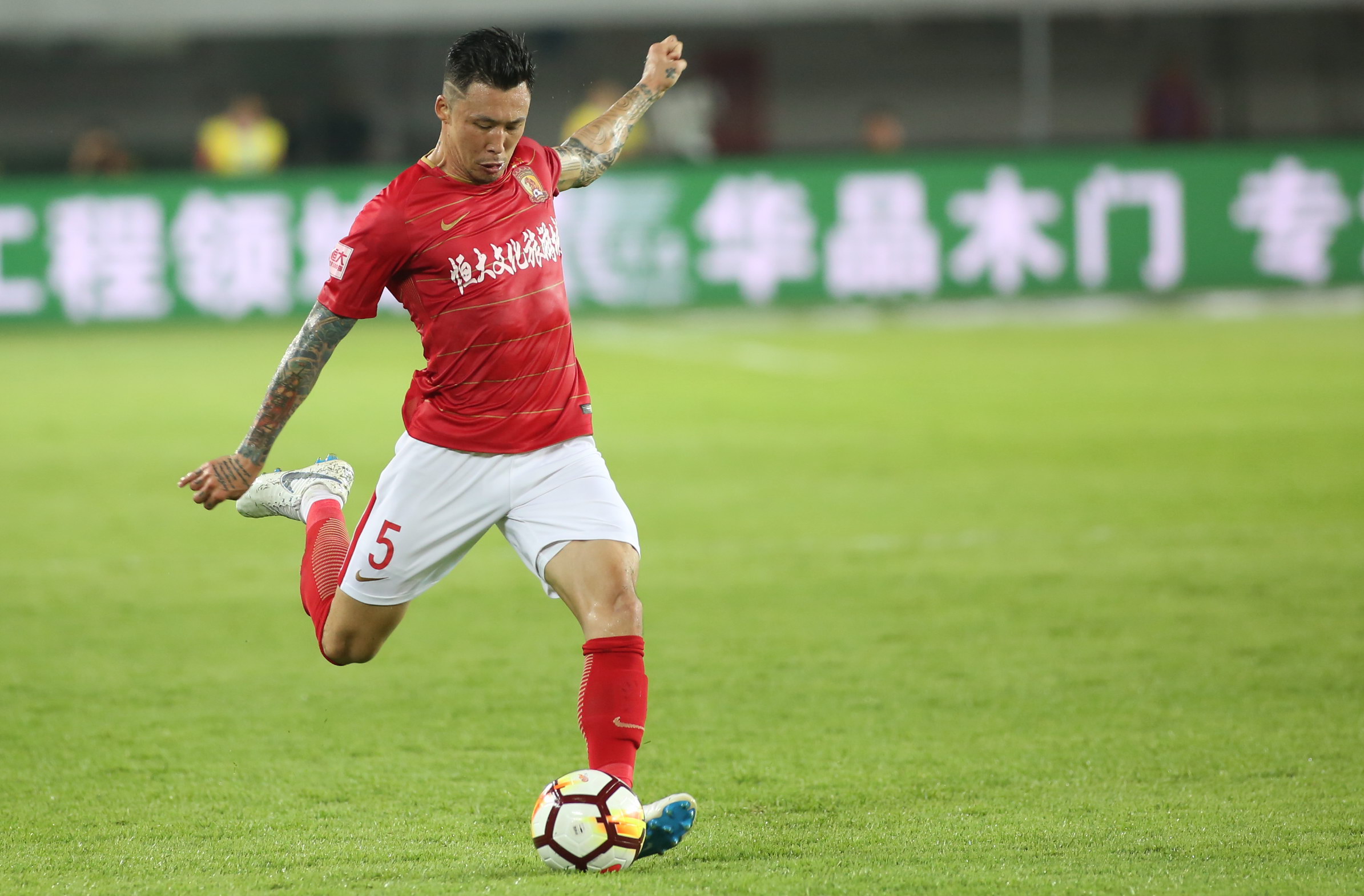 中超联赛迎战恒大，权健主场告捷