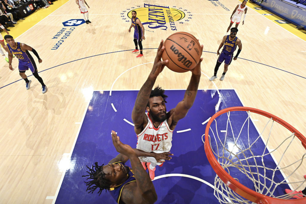 火箭战胜湖人，哈登三双表现绝佳