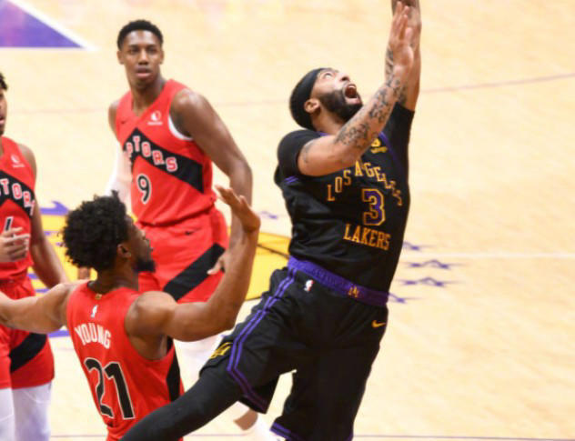 湖人险胜猛龙,止住连败 湖人险胜猛龙,止住连败