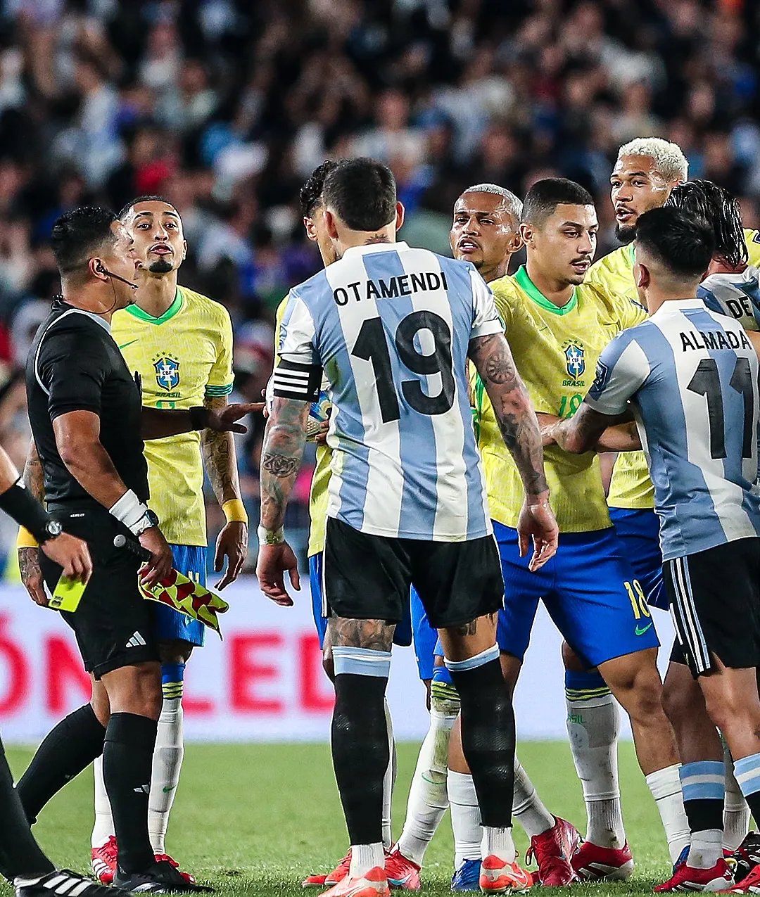 包含阿根廷险胜摩洛哥，特尔施特根统治全场的词条