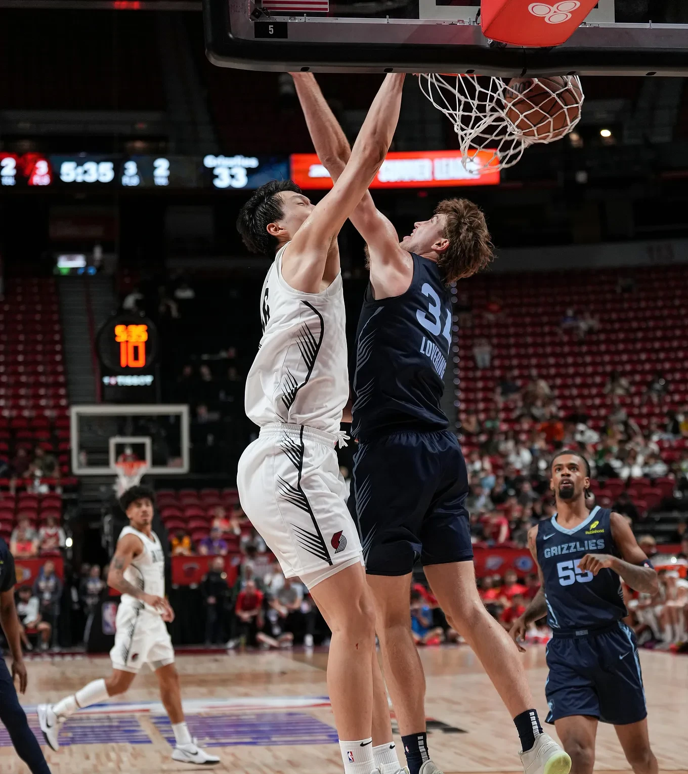 开拓者绝杀勇士豪取四连胜的简单介绍