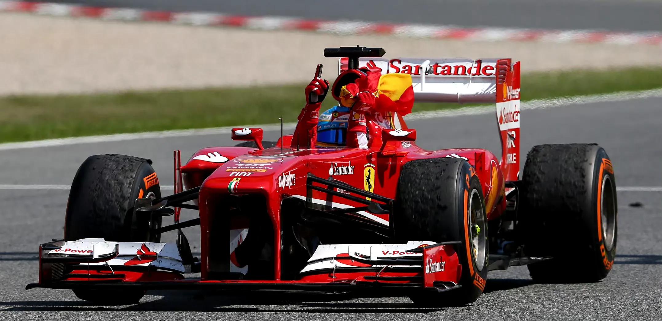 包含红牛车队翻盘迈凯伦，阿隆索点燃赛场的词条