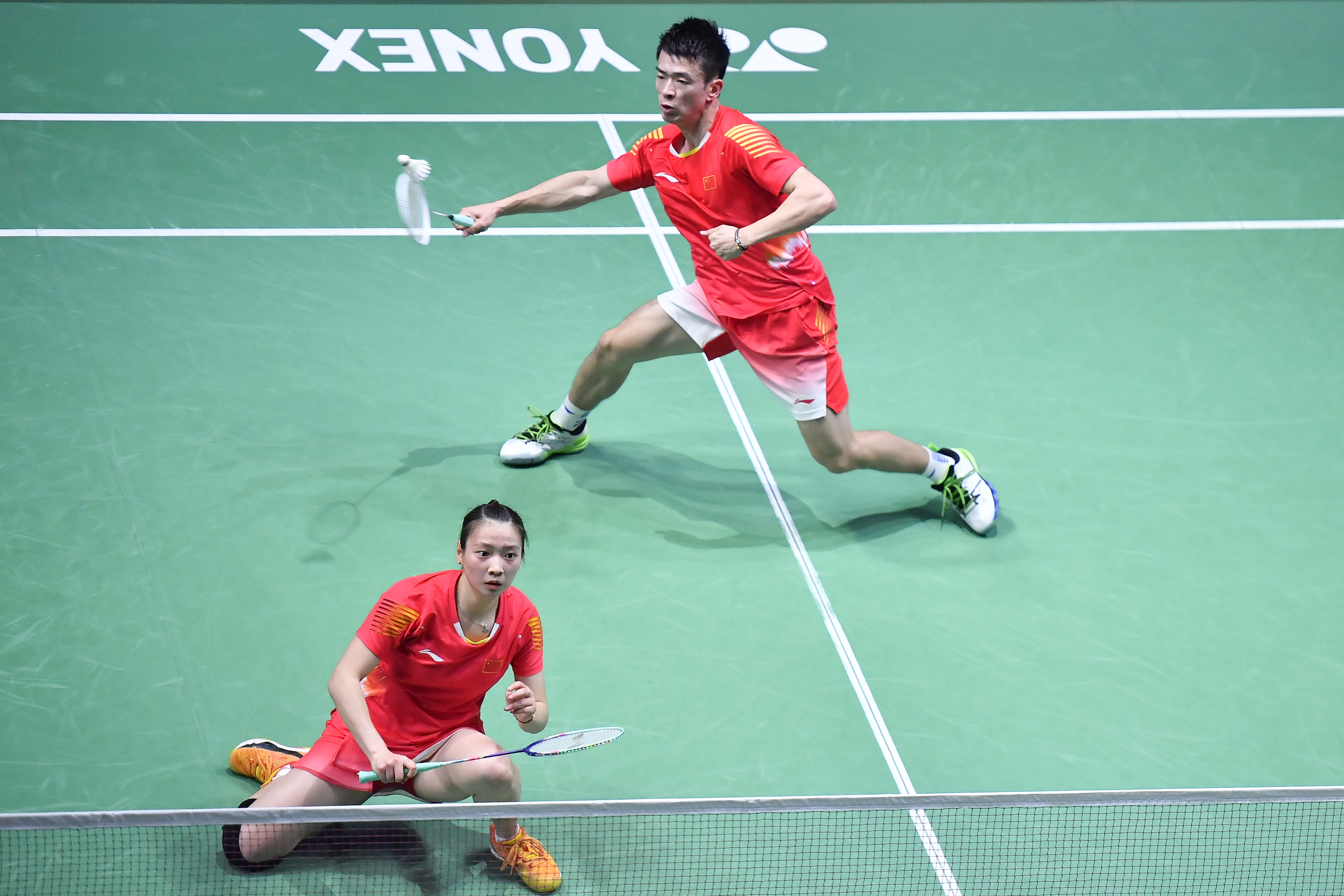 包含中国队力克法国队，郑思维刷新纪录的词条